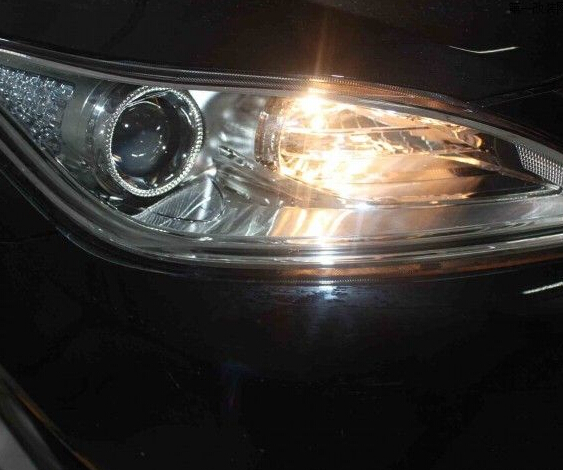 Summary of the development of automotive lighting industry