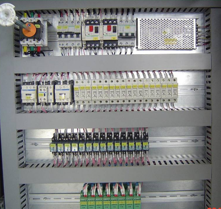 Importance of switchgear for data center uptime