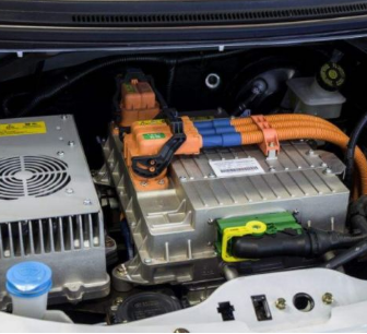What types of batteries do electric vehicles have?