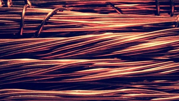 Shanghai Copper's main force rises and falls, facing resistance from above