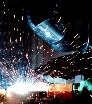 The development of the non-ferrous metal industry is expected to continue to improve this year