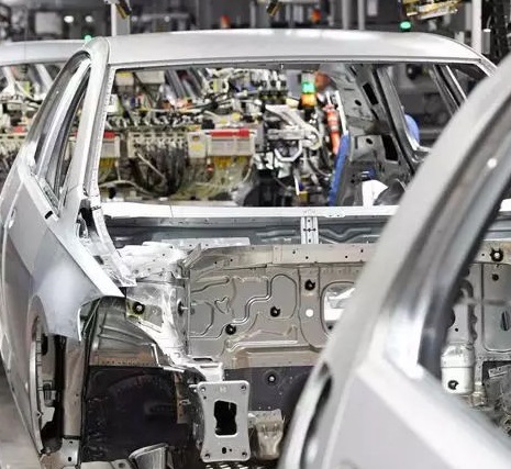 Automotive flexible production: the road to 5G transformation in the manufacturing industry